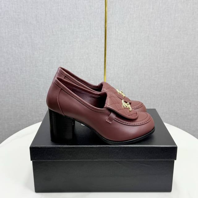 Factory direct price women's shoes sports original single Chanel*