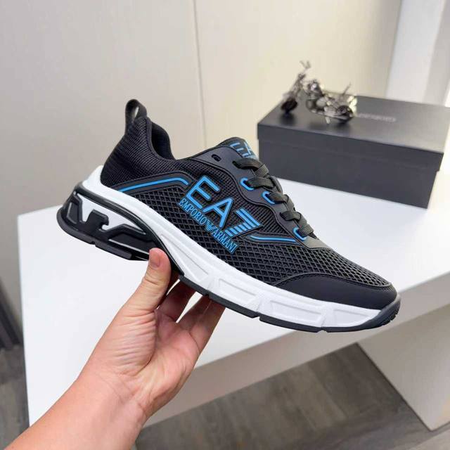 Factory direct price men's sports shoes original Armani] Armani casual sports s