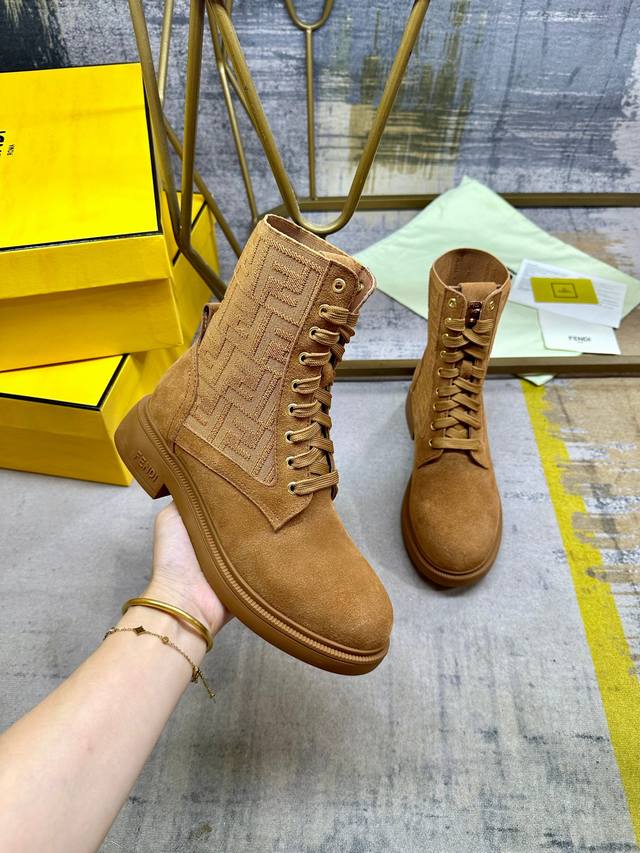 Factory direct price women's shoes and athletic boots, original Fendi Filo roun