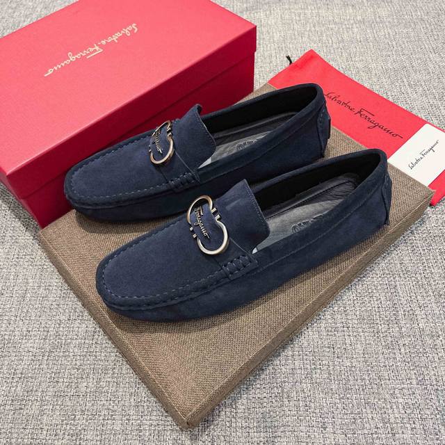 Factory direct price for men's sports shoes, original brand Ferragamo, official