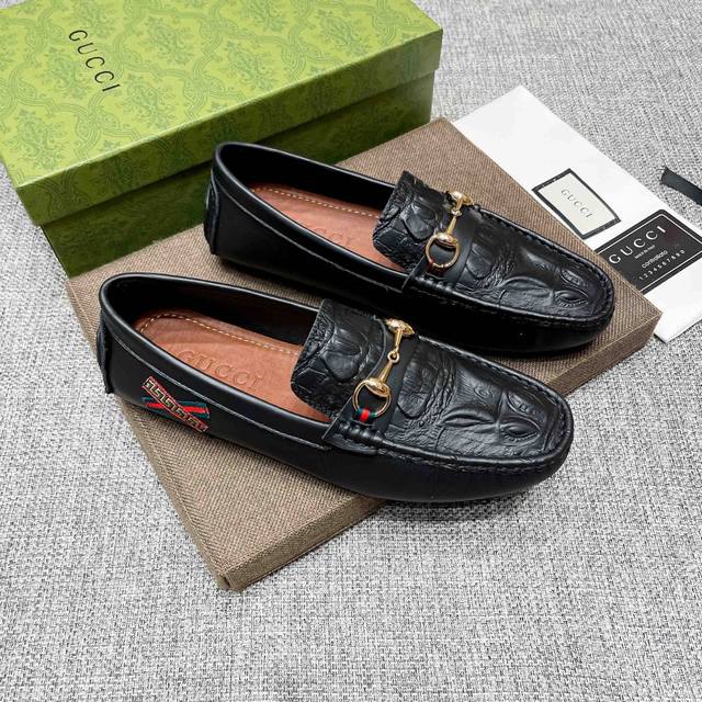 Factory direct price for men's sportswear and shoes, original single item. Gucc