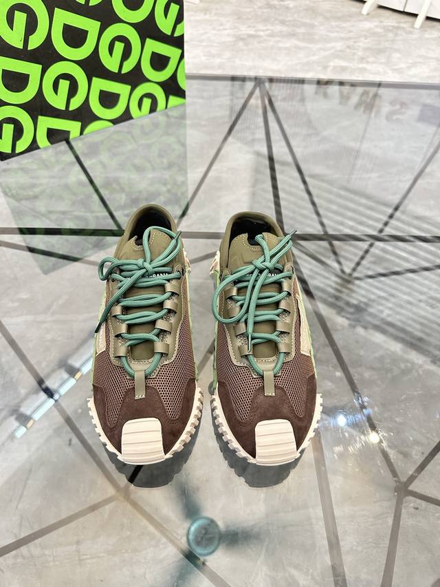 Factory direct price men's sports shoes original Product trademark: Dg* Dolce &