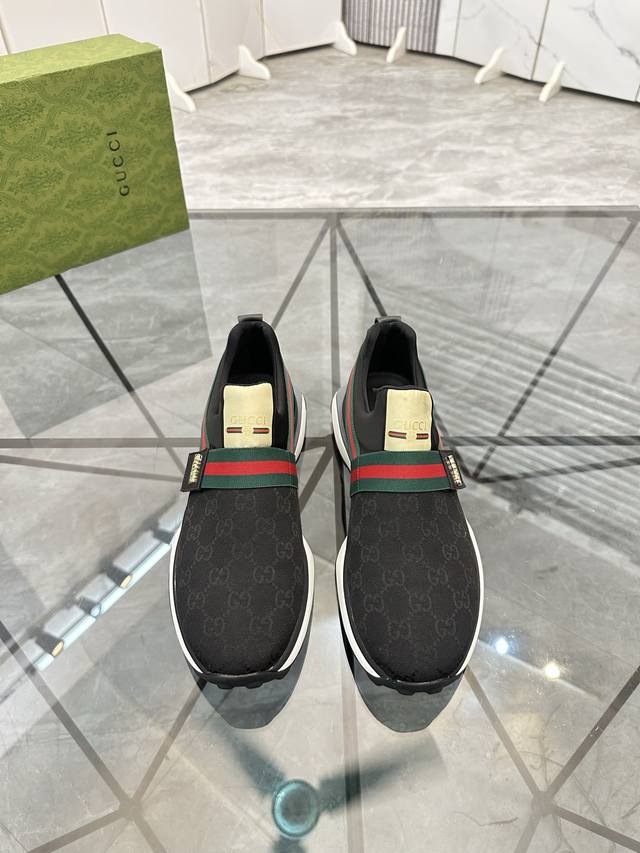 Factory direct price men's sports shoes original Product trademark: Gucci * Guc