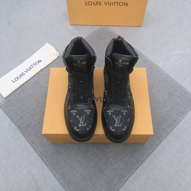 Factory direct price men's sports shoes, original single LV new iridescent high