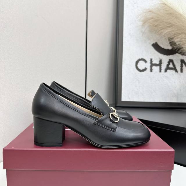 Factory direct price women's sportswear, original single-item new products, ori