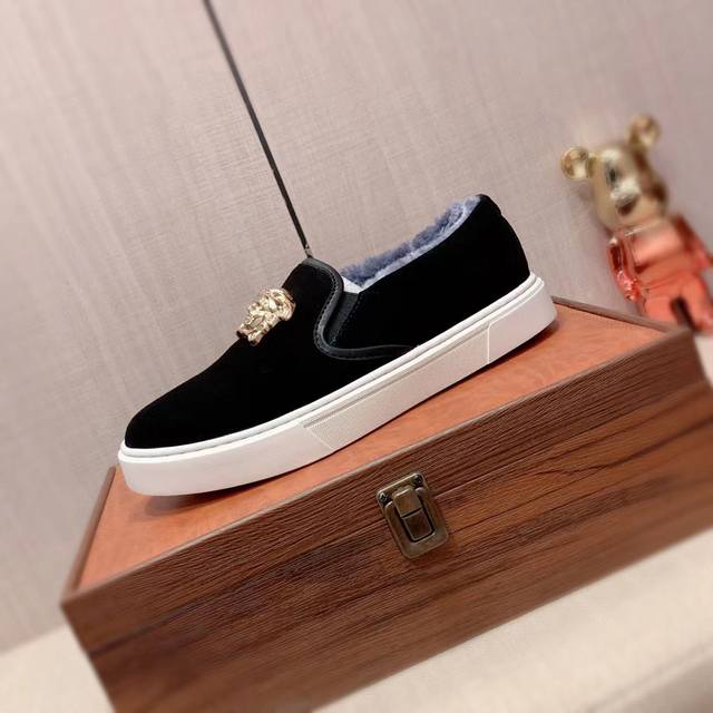 New Style with Fleece Lining: Factory Price Vans* Latest Hot-Selling Casual Sho