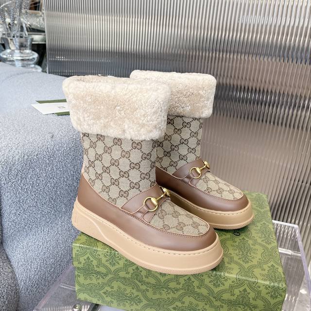 Gucci Paris Fashion Week China 2022 Merino Sheepskin Snow Boots, jacquard fabric