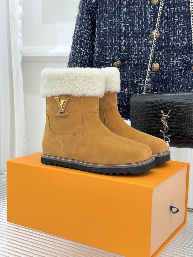 Factory Price L*V Louis Vuitton Classic Autumn/Winter Suede Metal Buckle Snow B