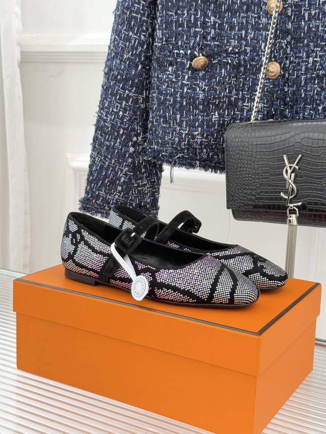 Top-quality with original box Herm