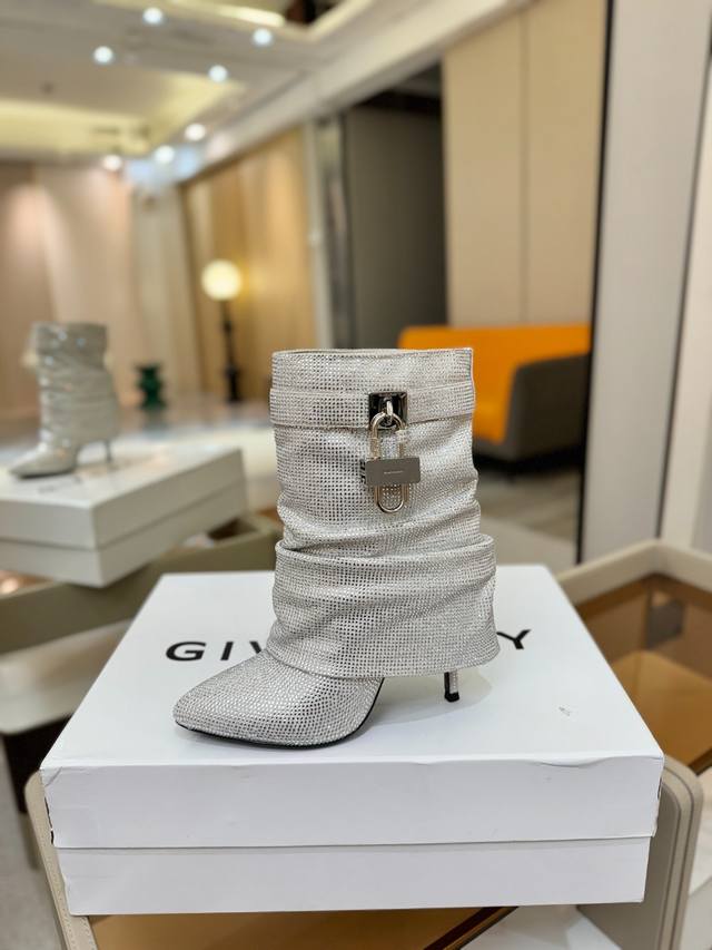 Price: Authentic Custom-Made Version Givenchy New Diamond High-Heeled Ankle Boot