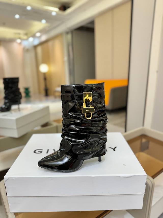 Price: Authentic-grade custom version Givenchy high-heeled ankle boots, the high