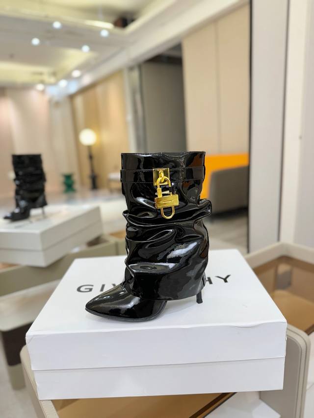 Price: Authentic-grade custom version Givenchy high-heeled ankle boots, the high