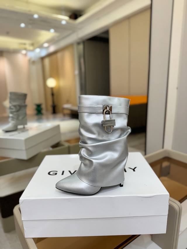 Price: Authentic-grade custom version Givenchy high-heeled ankle boots, the high