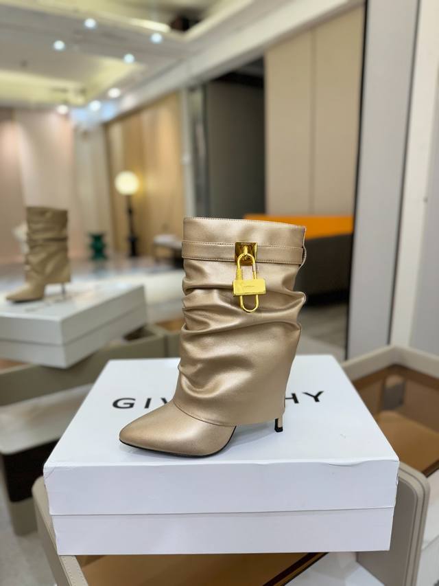 Price: Authentic Givenchy high-heeled ankle boots, top-quality custom version av