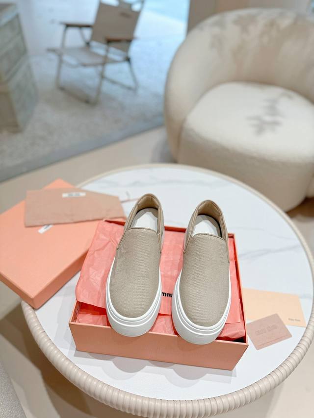 Factory direct price! Miu Miu 24Ss latest chunky casual white sneakers, top-qua
