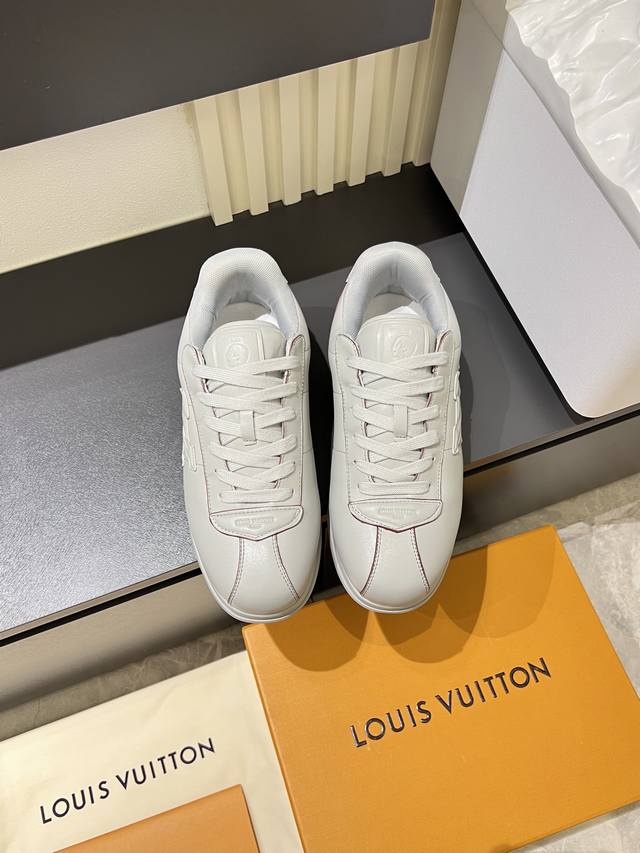 Louis Vuitton high-quality original casual sports shoes. Upper: Nappa calfskin,