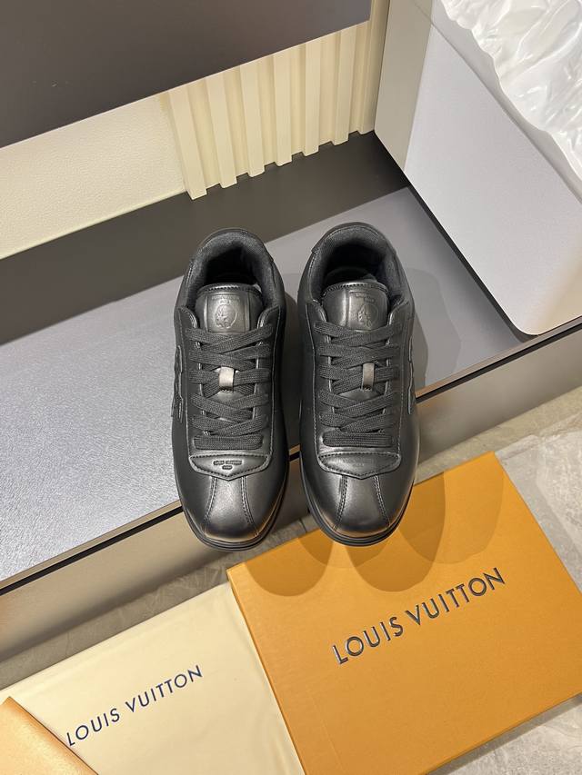 Louis Vuitton High-Quality Original Casual Sports Shoes. Upper: Nappa calfskin,