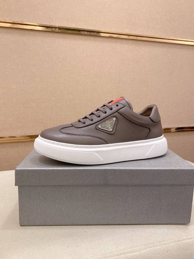 Factory direct price Prada official website latest casual and fashionable men's