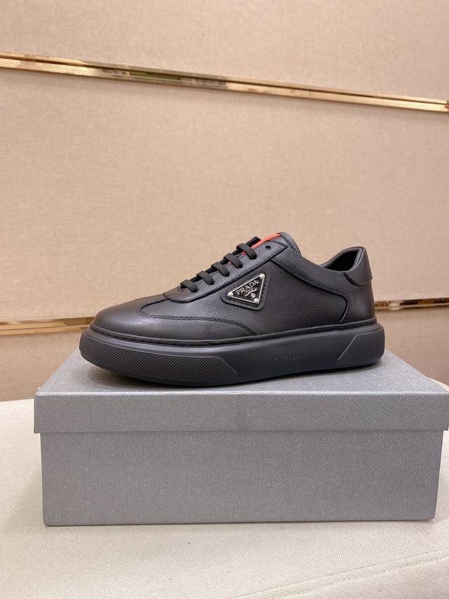 Factory direct price Prada official website latest casual and fashionable men's