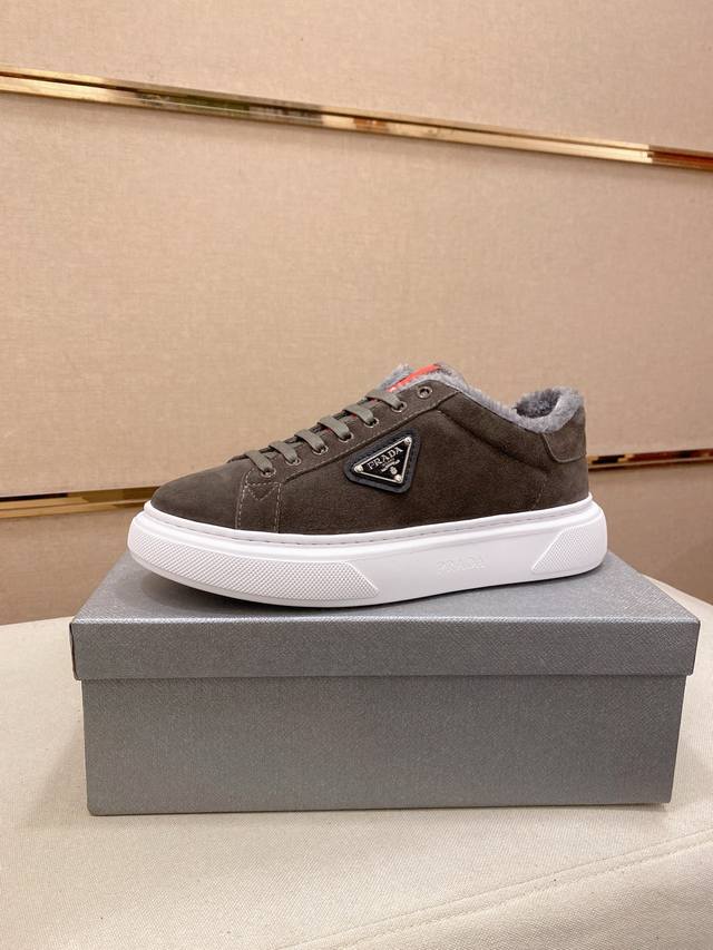 Factory direct price Prada Mauritania official website latest casual and fashio