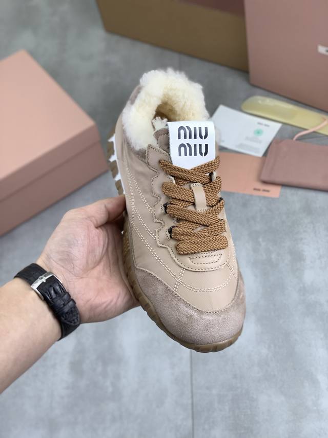 Factory direct price, genuine wool lining, Miu Miu x New Balance Nb530 casual s