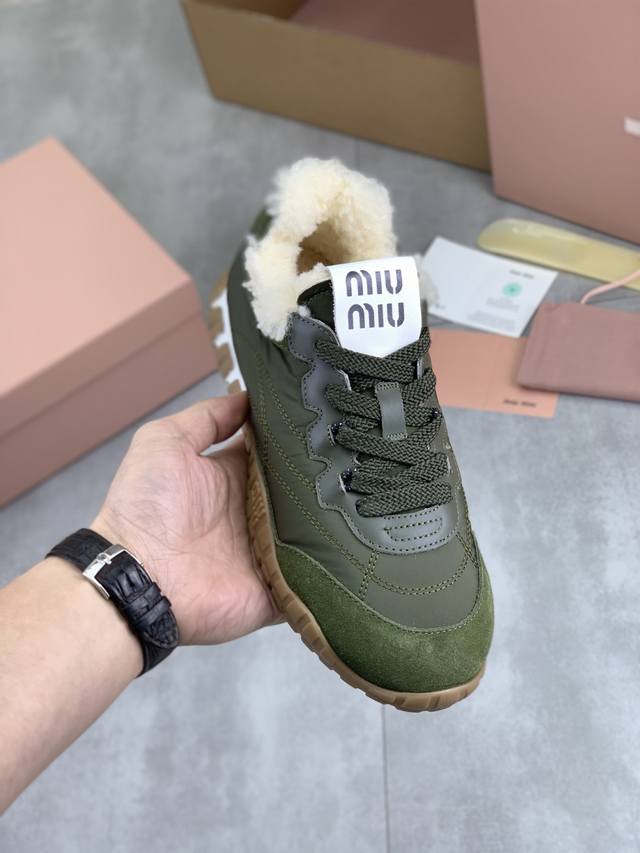 Factory direct price, genuine wool lining, Miu Miu x New Balance Nb530 casual s