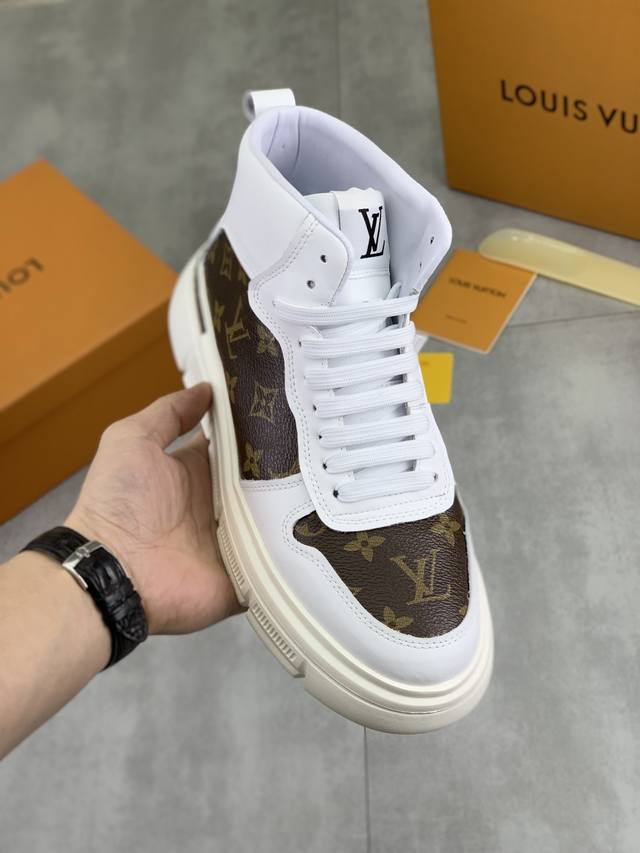 Factory direct price, real price Lv. Latest casual and stylish men's shoes from