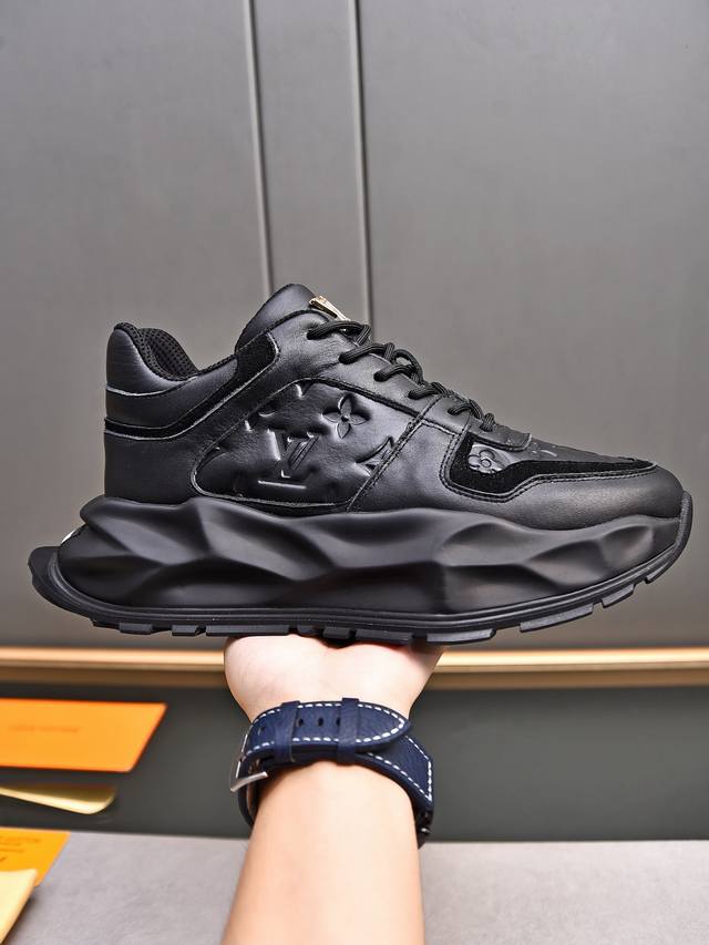 Louis Vuitton 2nd New Arrival Milan Fashion Show Style, LV Logo, High-End Style