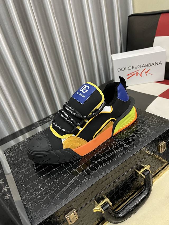 Factory Price (pp): Dg Latest sporty and casual shoes, fashionable and versatil