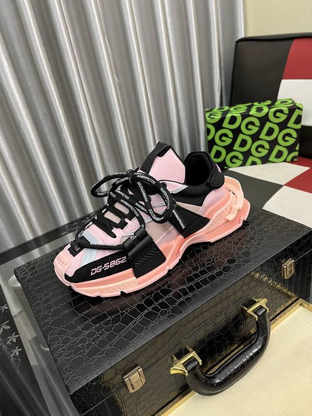 Factory Price (pp): Dg Latest sporty and casual shoes, fashionable and versatil