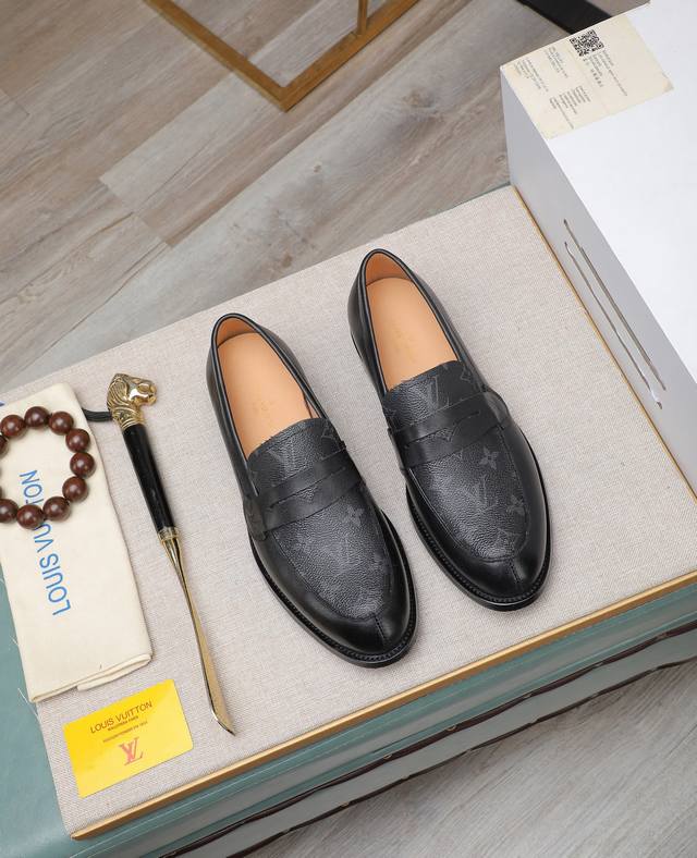 Factory Price p Water-dyed calfskin Louis Vuitton* High-end Louis Vuitton lates