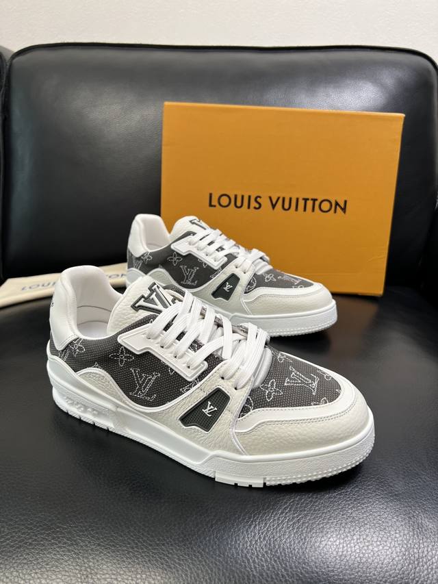 Lv High-quality, top-tier Louis Vuitton sneakers, same style as those in boutiqu