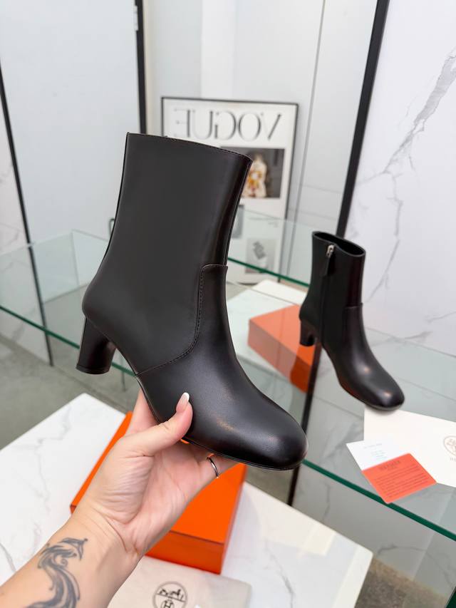 Top-tier replica Hermes 2025 Fall/Winter new Lisa chunky heel side zipper ankle