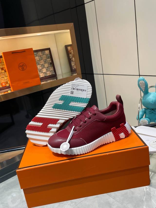 HErmes Couple Style. Women's sizes 35-39, 40, 41, 42. Custom-made men's sizes 39