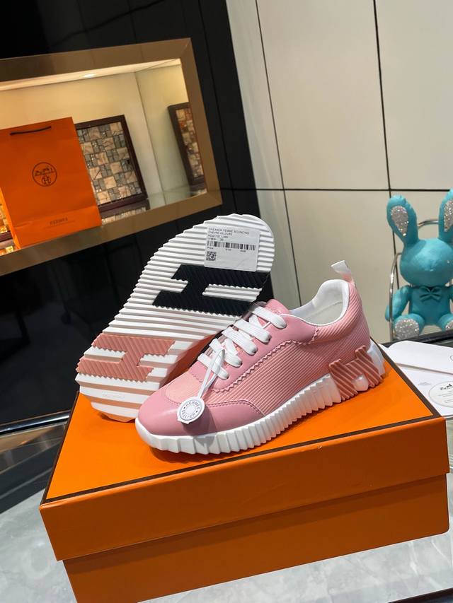 Hermes Couple Style. Women's sizes 35-39, 40, 41, 42. Custom-made men's sizes 39