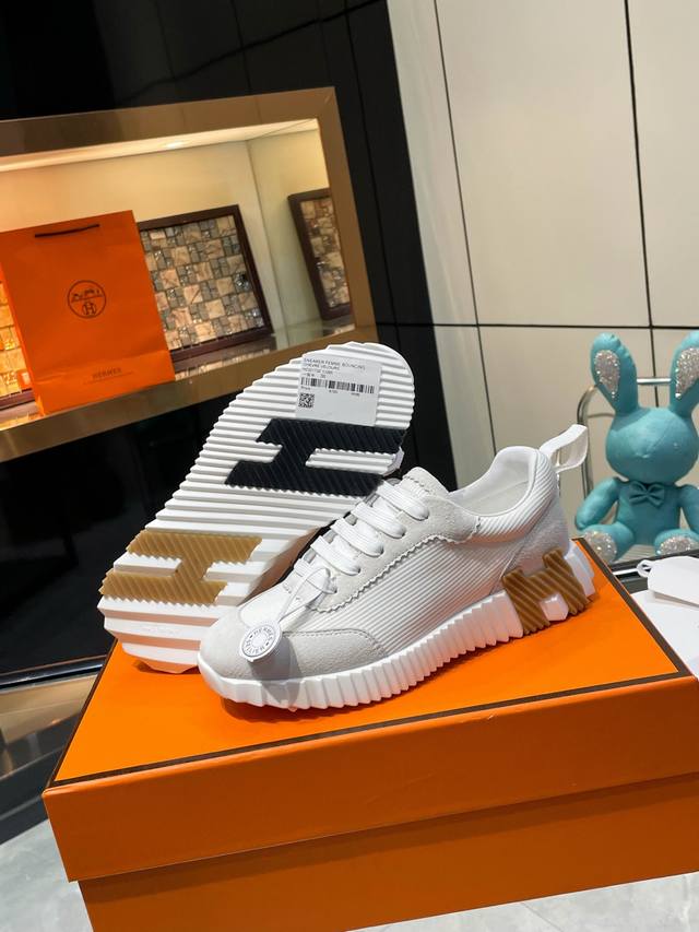 Hermes Couple Style. Women's sizes 35-39, 40, 41, 42. Custom-made men's sizes 39