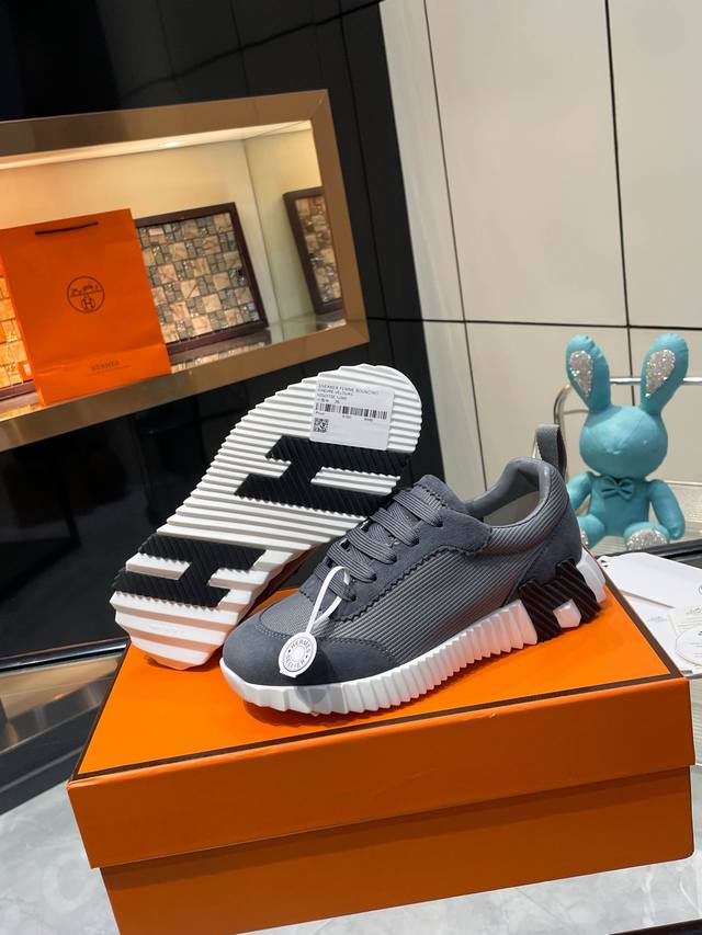 HErmes Couple Style. Women's sizes 35-39, 40, 41, 42. Custom-made men's sizes 39