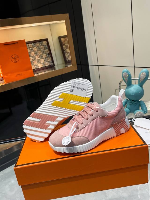 Hermes Couple Style. Women's sizes 35-39, 40, 41, 42. Custom-made men's sizes 39