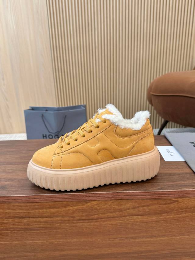 Hogan's newest style at an amazing price! Unisex, stylish round toe, genuine lea