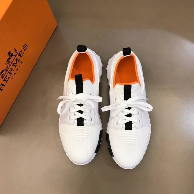 H2025 New Men's Casual Sports Shoes, made with high-tech original fabric and top