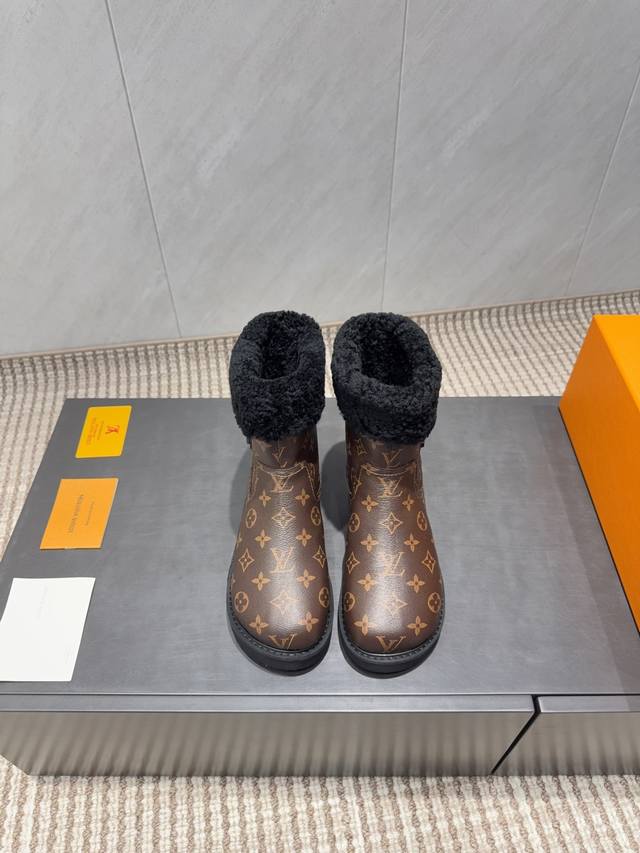 Factory direct price women's clothing, shoes, sportswear, original, top-quality