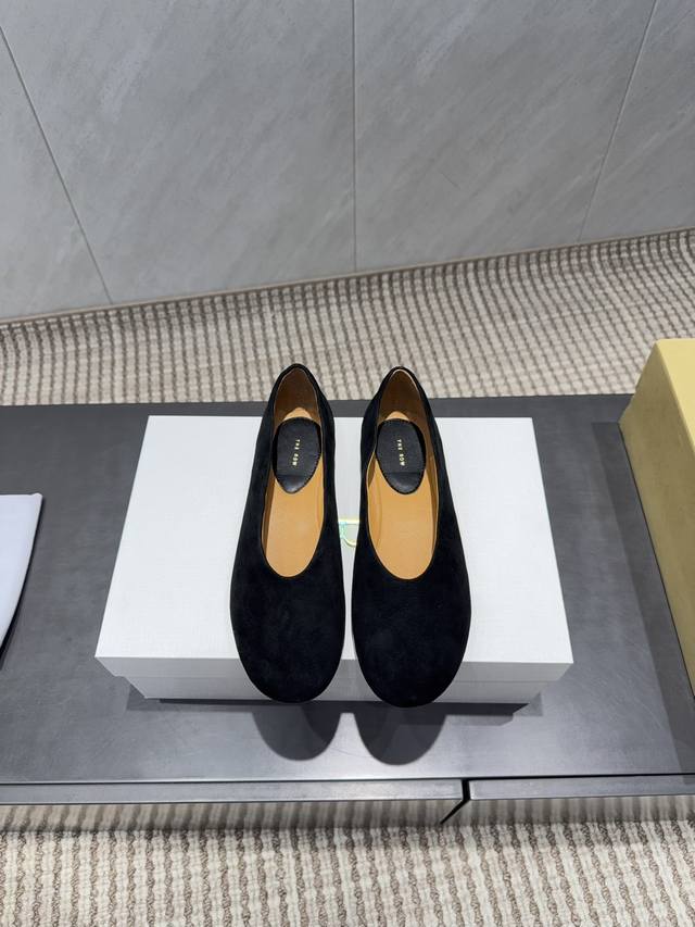 Factory direct price women's clothing, shoes, sportswear, original, top-quality