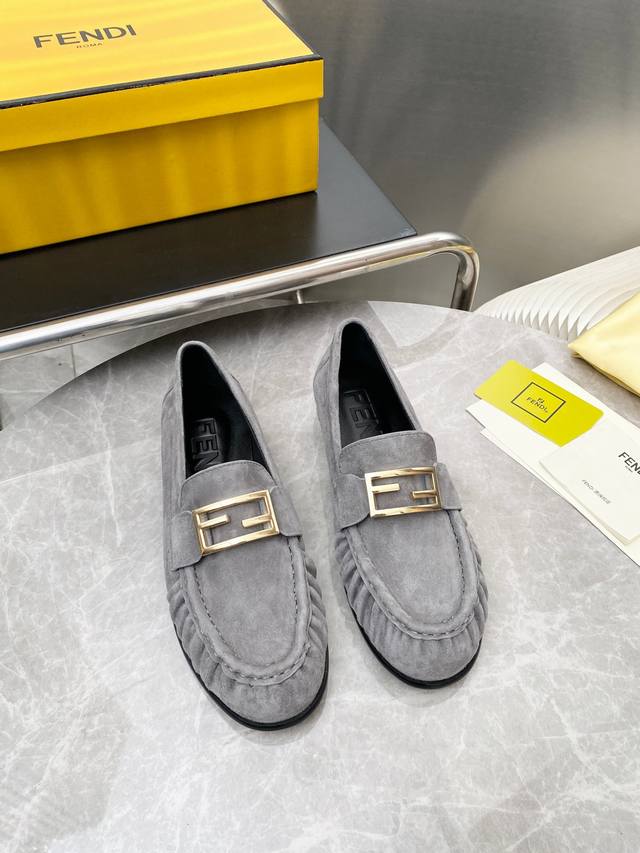 Factory direct women's shoes, sportswear, original Fendl spring/summer round to