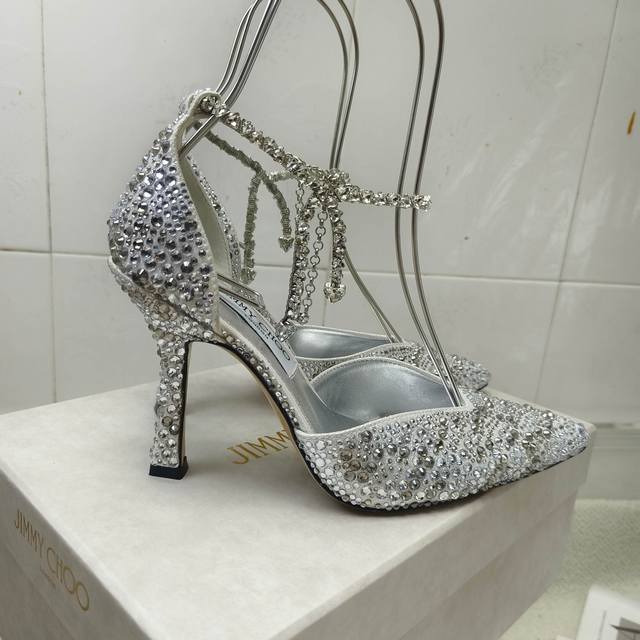 Factory direct price women's shoes and sportswear original single item Jimmy Ch