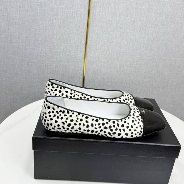 Factory direct price women's shoes and sportswear original single Chanel*