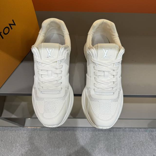 Factory direct price men's shoes, sportswear, original quality, sizes 38-45, ne