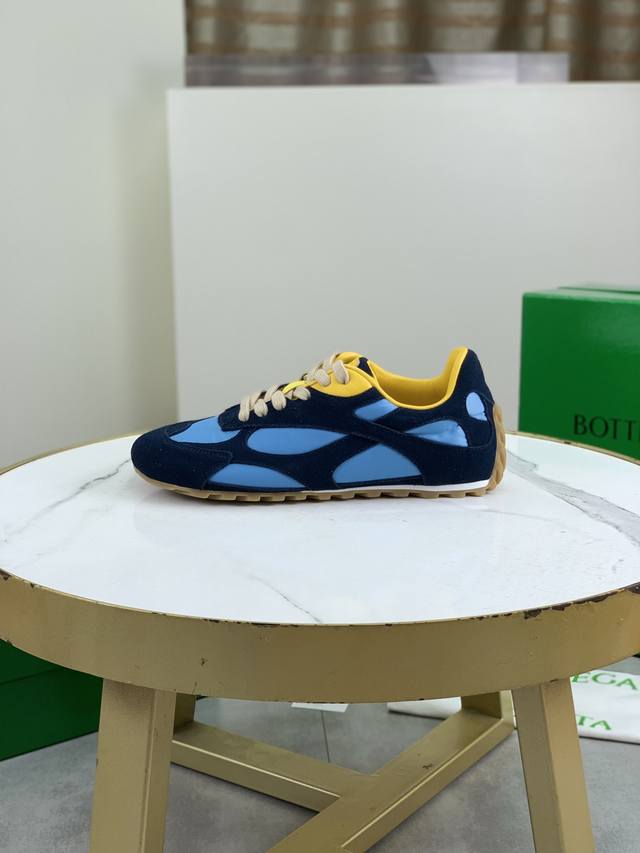 Factory direct price for men's sports shoes, original Bottega Veneta Orbit snea