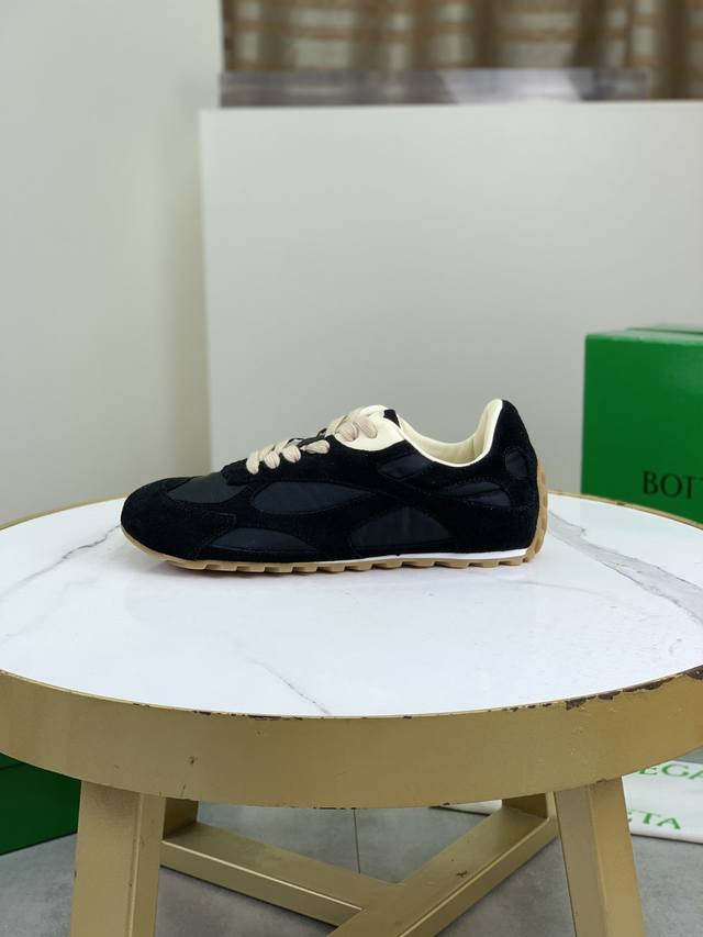 Factory direct price men's sports shoes original single Bottega Veneta new Orbi