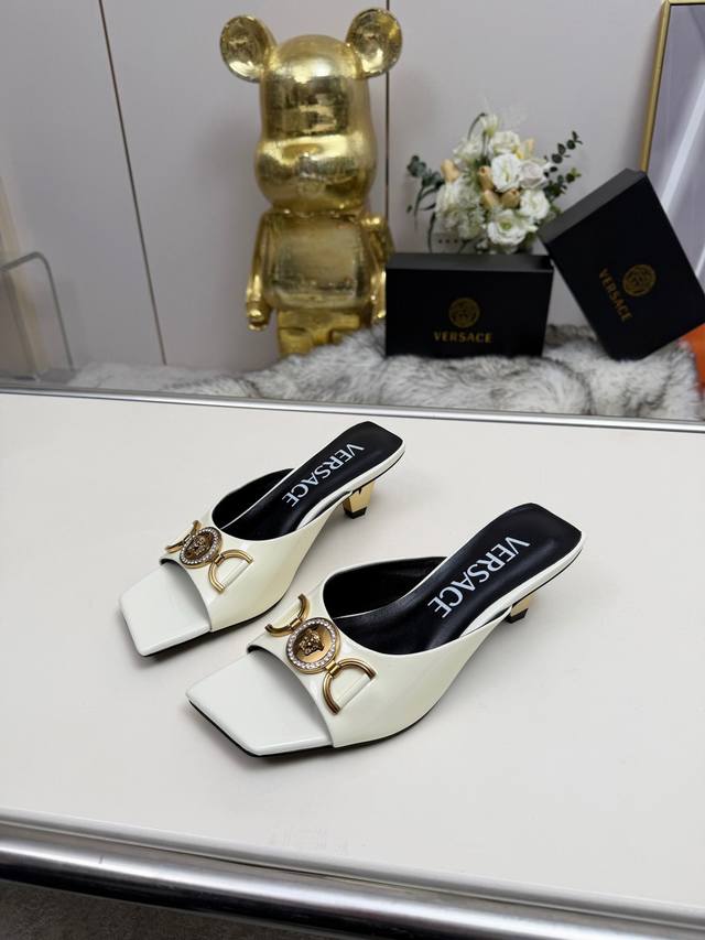 Versace New Arrival: V-Heel Series Upper: Patent Leather Insole: Sheepskin Heel