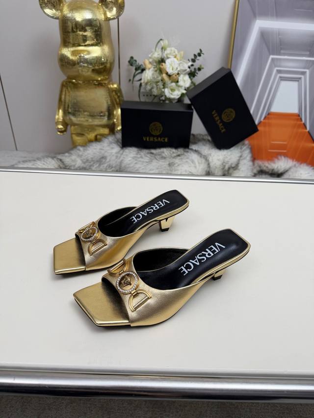Versace New Arrival: V-Heel Series Upper: Patent Leather Insole: Sheepskin Heel